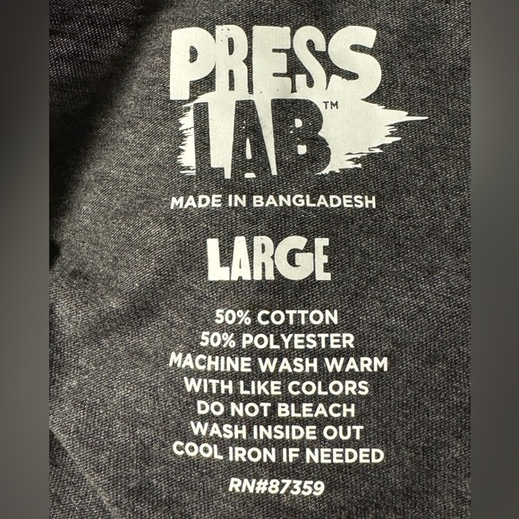 JOY TO THE WORLD * Christmas TEE * Short Sleeves for Warm Weather * Smiley Face - Picture 5 of 6